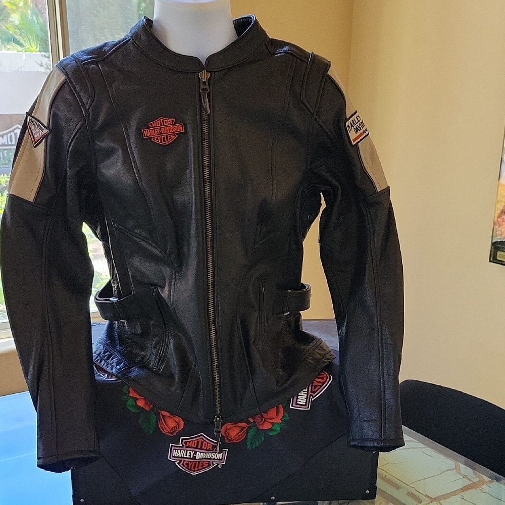 Ladies Harley-Davidson Black Leather Motorcycle Jacket Size L NEW WITH TAGS